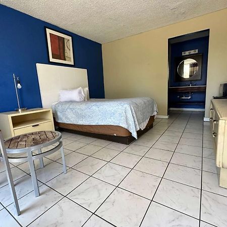 Travelodge By Wyndham Lumberton Esterno foto