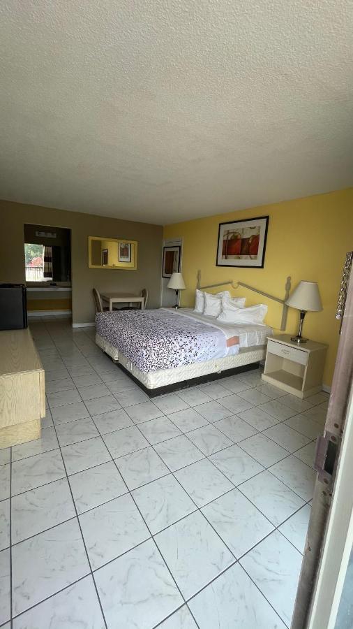 Travelodge By Wyndham Lumberton Esterno foto
