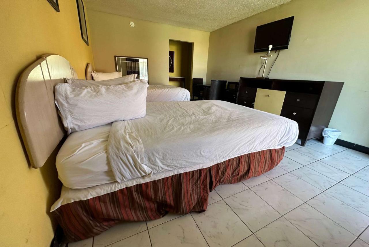 Travelodge By Wyndham Lumberton Esterno foto