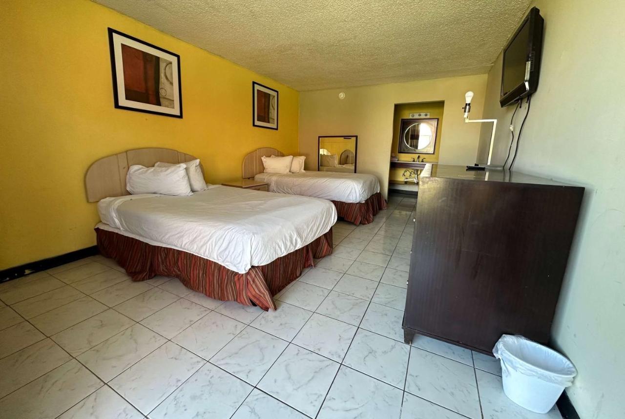 Travelodge By Wyndham Lumberton Esterno foto